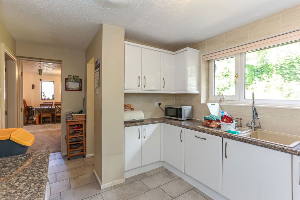 Property photo 3 of 29