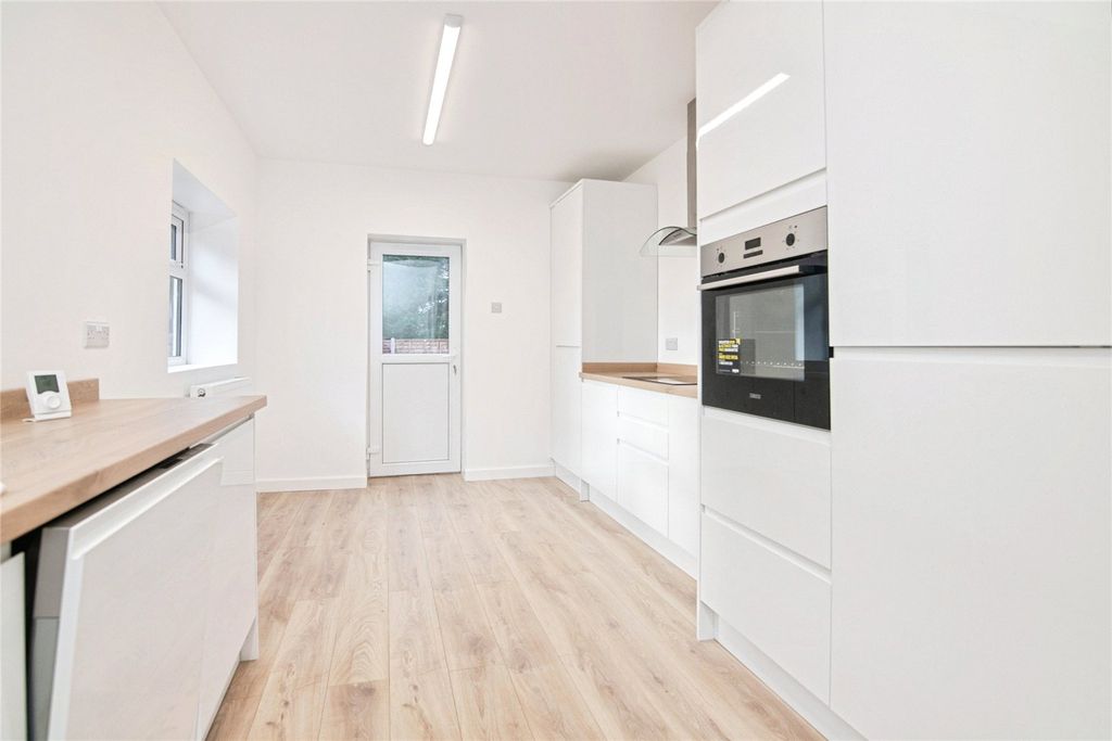 Property photo 3 of 19 Picture No. 09