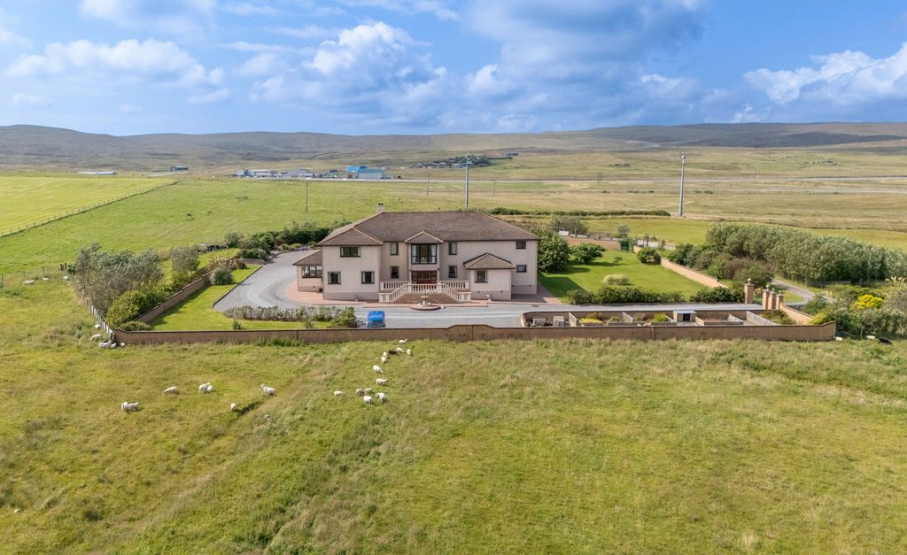 Property photo 2 of 98