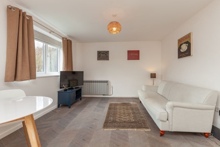 Property photo 2 of 9 271973