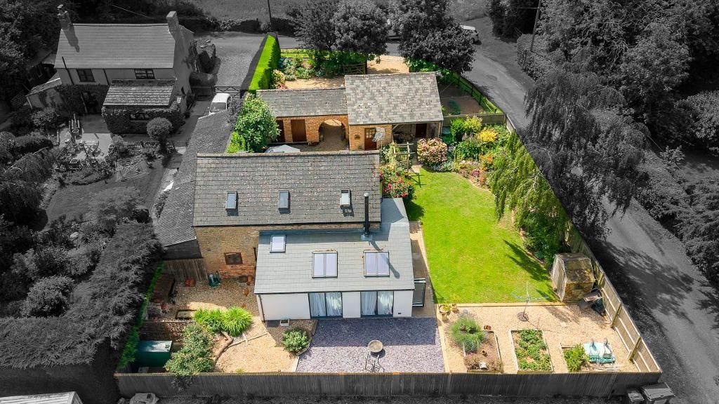 Property photo 1 of 40