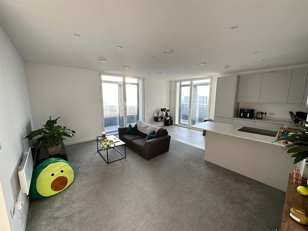 Property photo 3 of 7