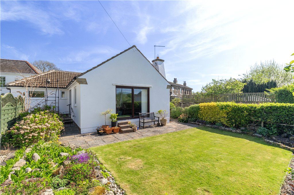 Property photo 1 of 18 Gardens