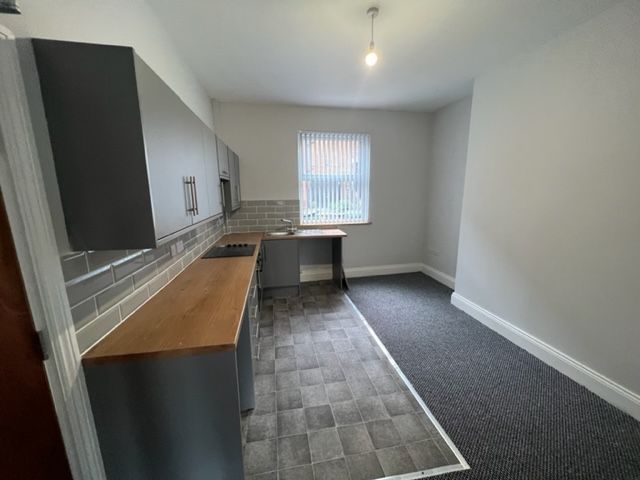 Property photo 3 of 7 Entrance Porch