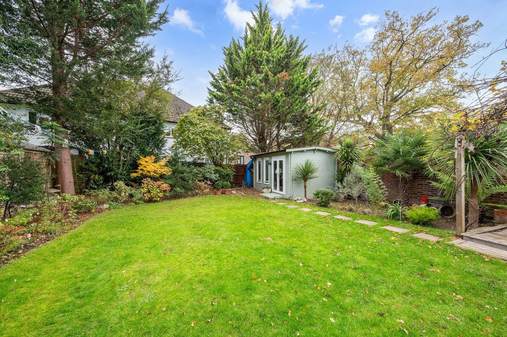 Property photo 3 of 11