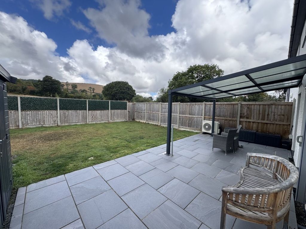 Property photo 3 of 41