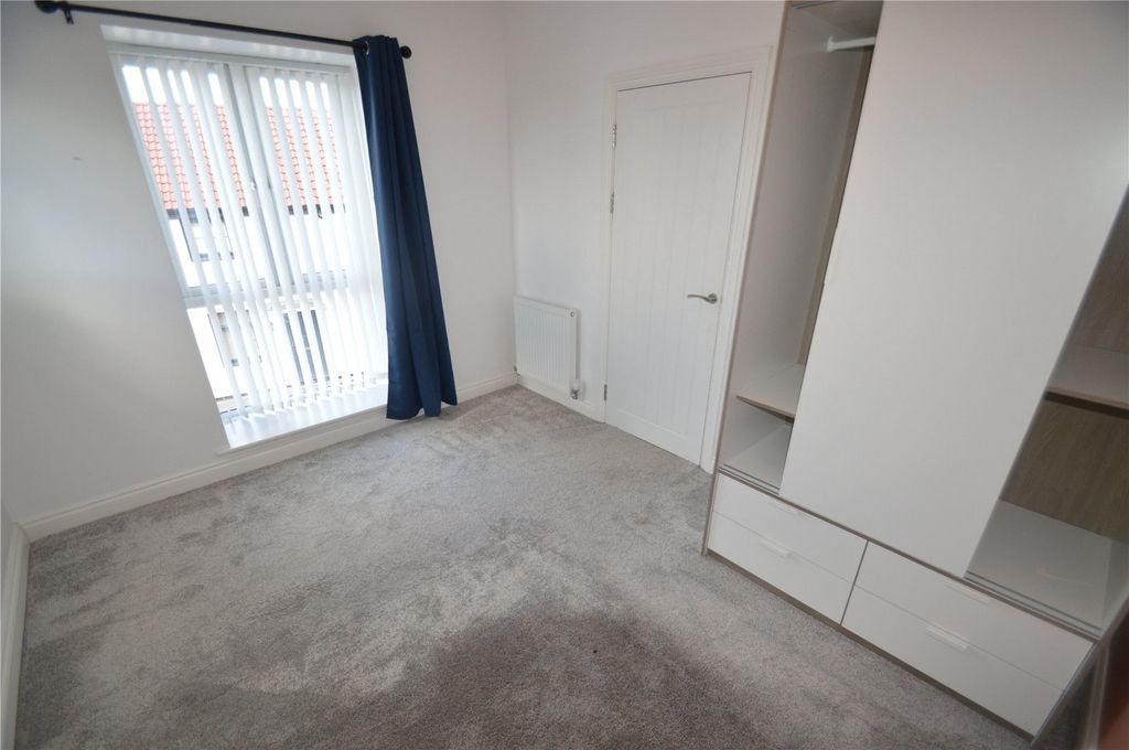 Property photo 3 of 6 Bedroom