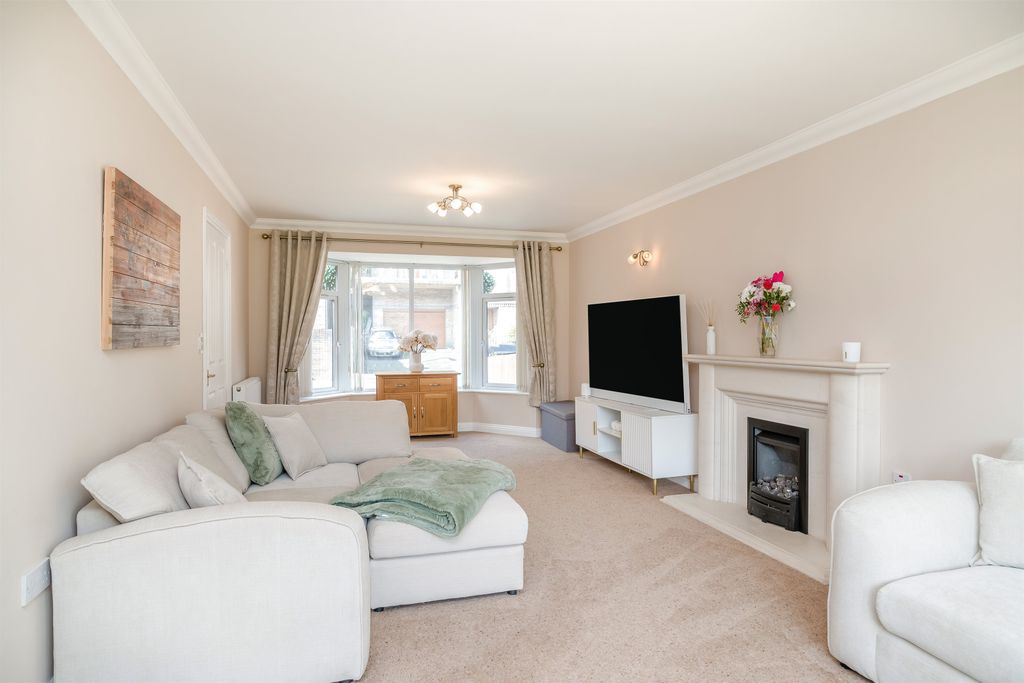 Property photo 3 of 24