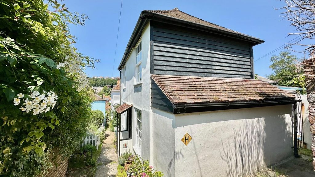 Property photo 1 of 23