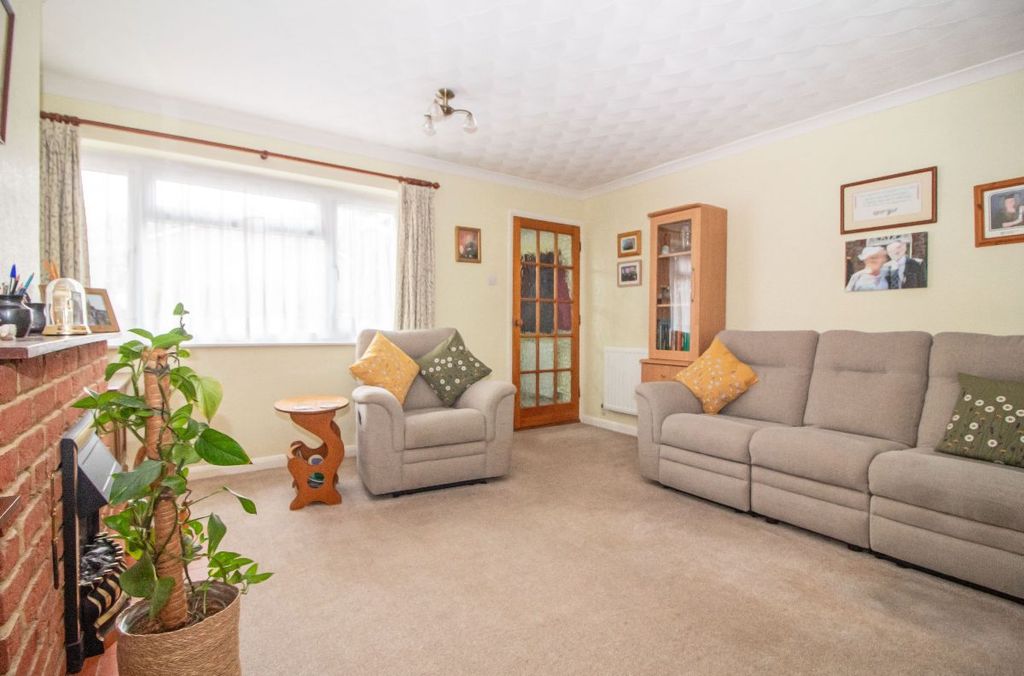 Property photo 2 of 24