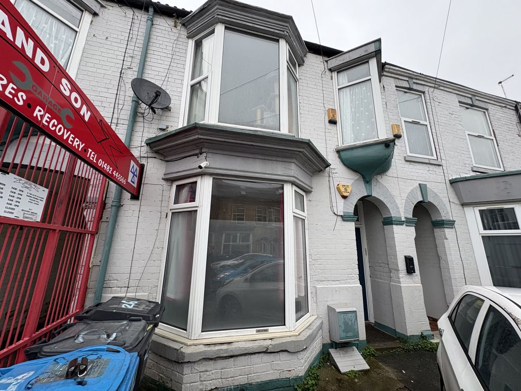 Property photo 1 of 5 One Bedroom Ground Floor Flat