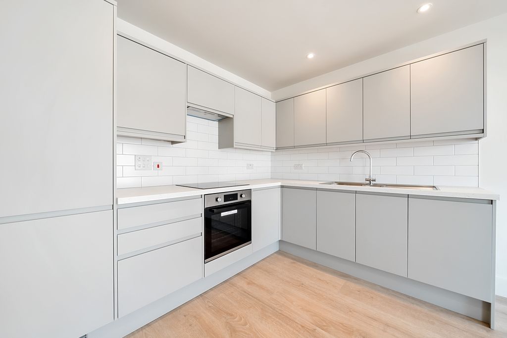 Property photo 1 of 8 Kitchen