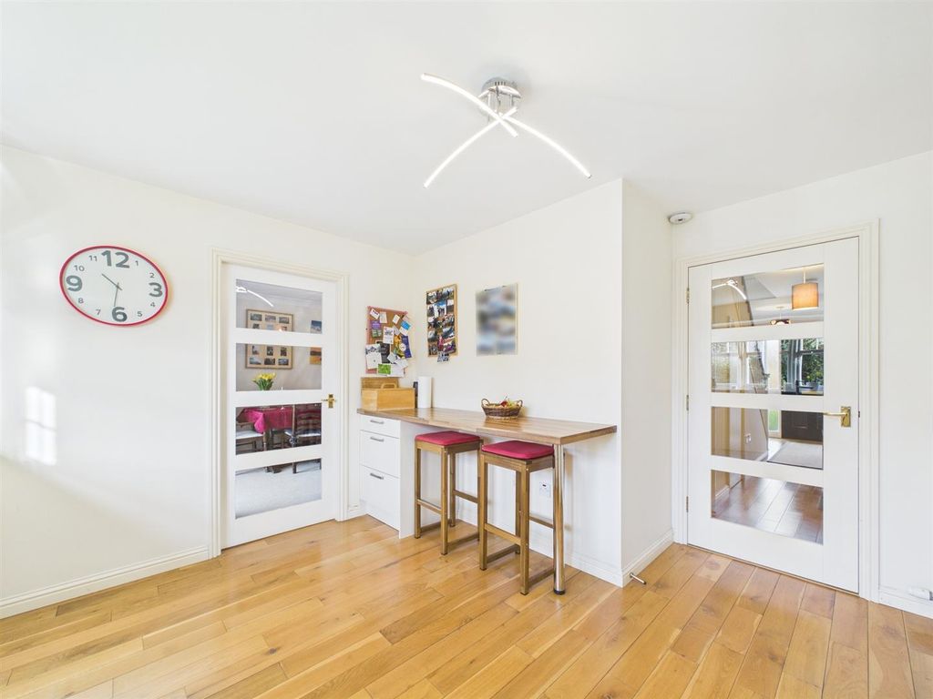 Property photo 3 of 25 Cam01486G0-Pr0976-Still010.Jpg