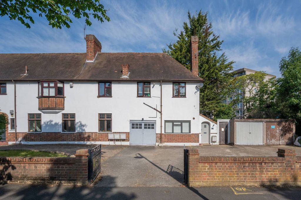 Property photo 1 of 13