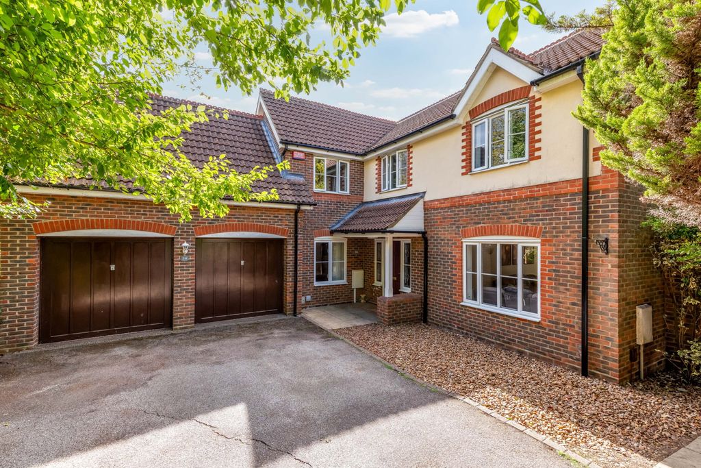 Property photo 1 of 33
