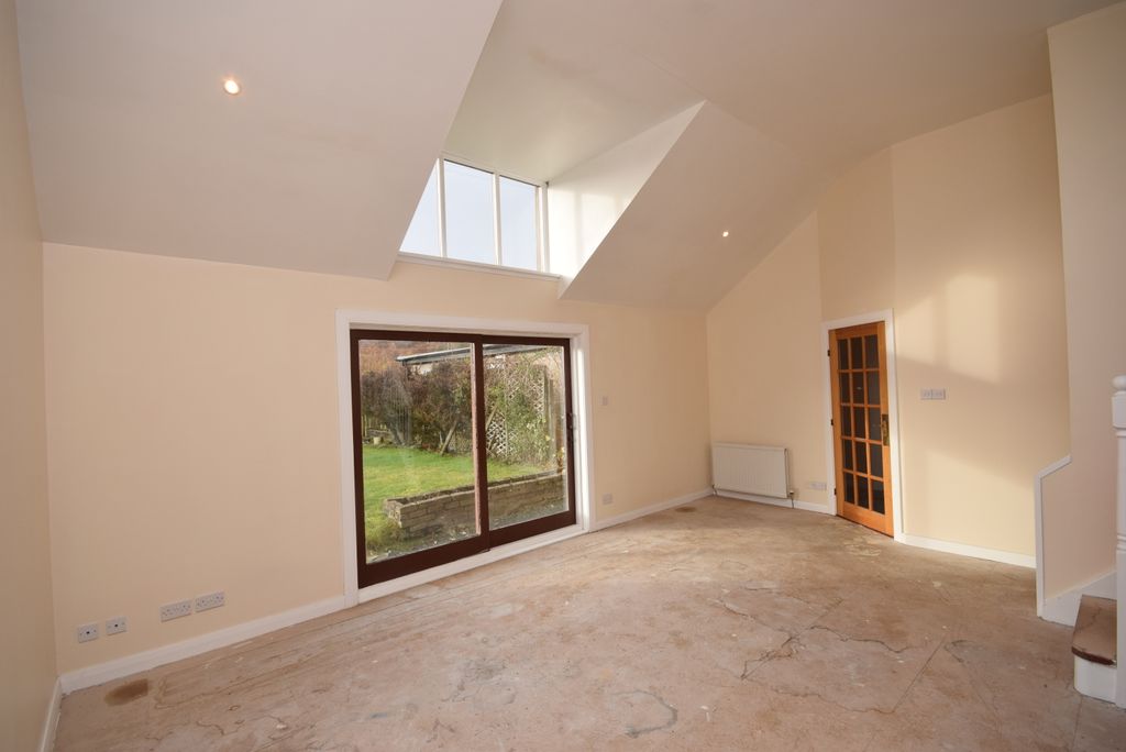 Property photo 3 of 18