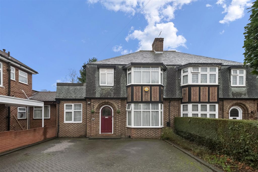 Property photo 1 of 17