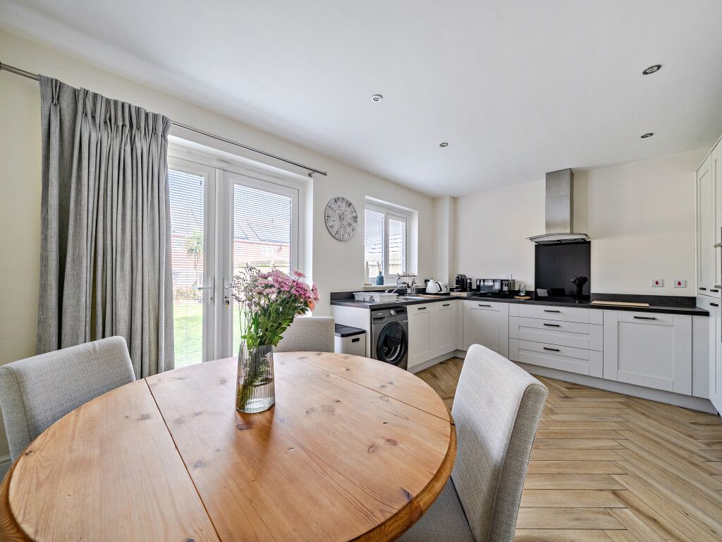 Property photo 3 of 20 1430928-12-69Ca56...