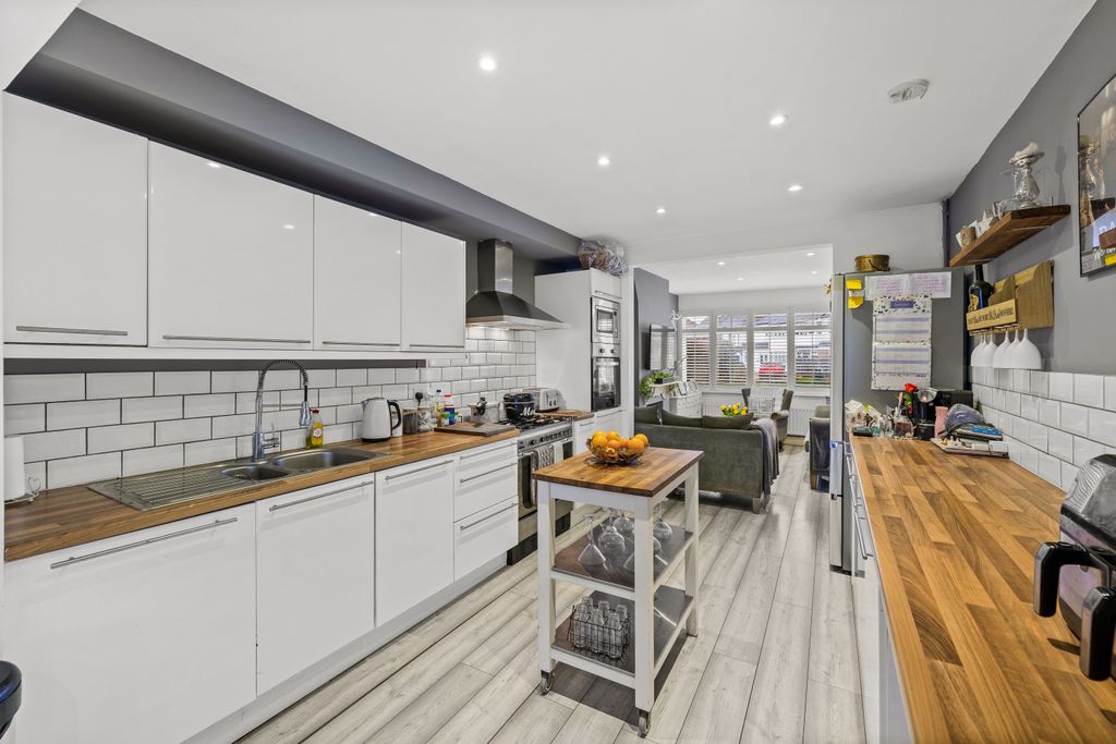 Property photo 2 of 18 Image15.Jpg