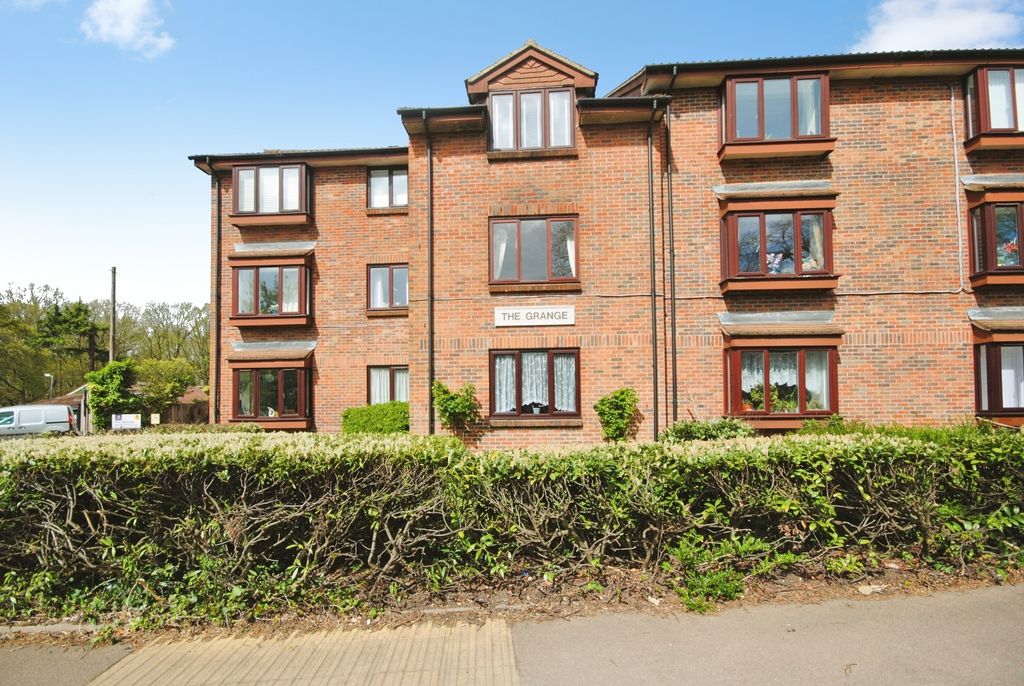 Property photo 1 of 12 Front