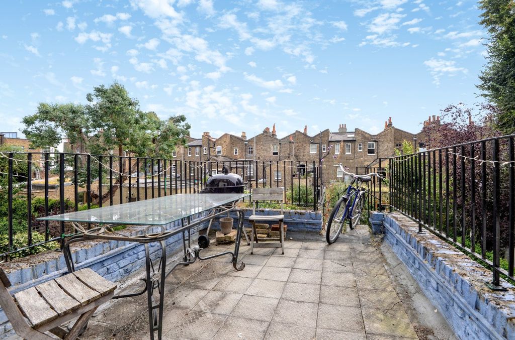 Property photo 2 of 7 Picture No. 06