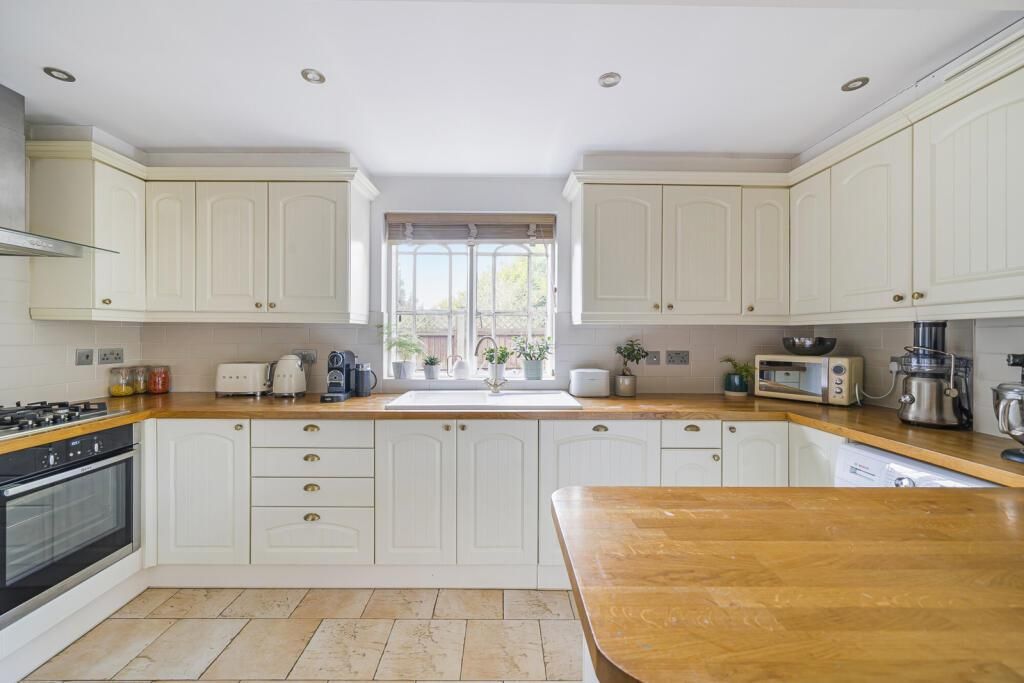 Property photo 3 of 23 Davidson Frost-Wellings, Dfw, Green Lane, Stanmore