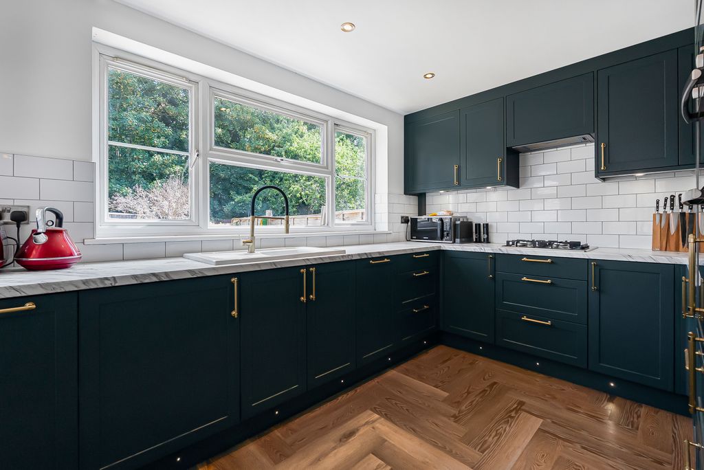 Property photo 3 of 13 Kitchen