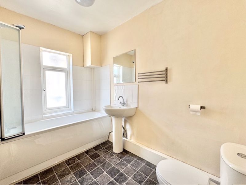 Additional image 6 of 1 bed flat for saleHighcliff Road, Cleethorpes DN35