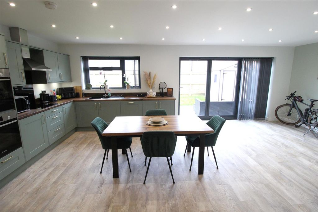 Property photo 2 of 21 Img_6143.Jpg