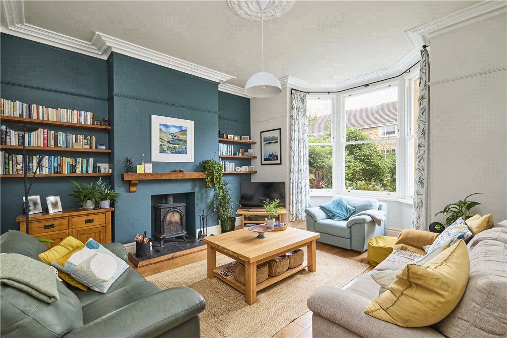 Property photo 2 of 21 Living Room