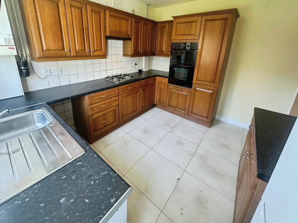 Property photo 1 of 14 Kitchen