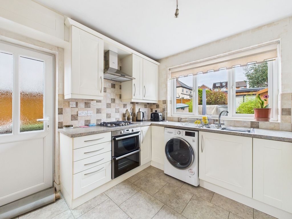 Property photo 3 of 13 Kitchen