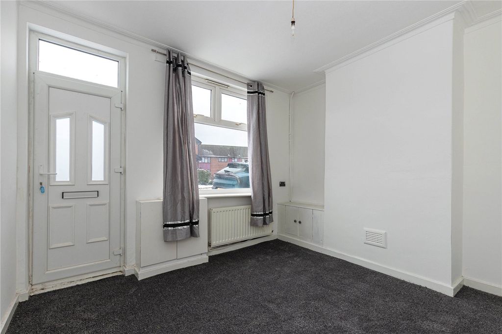 Property photo 2 of 8 Living Room