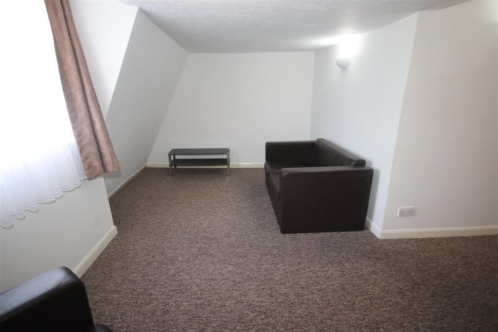 Property photo 3 of 9 Img_8456.Jpg