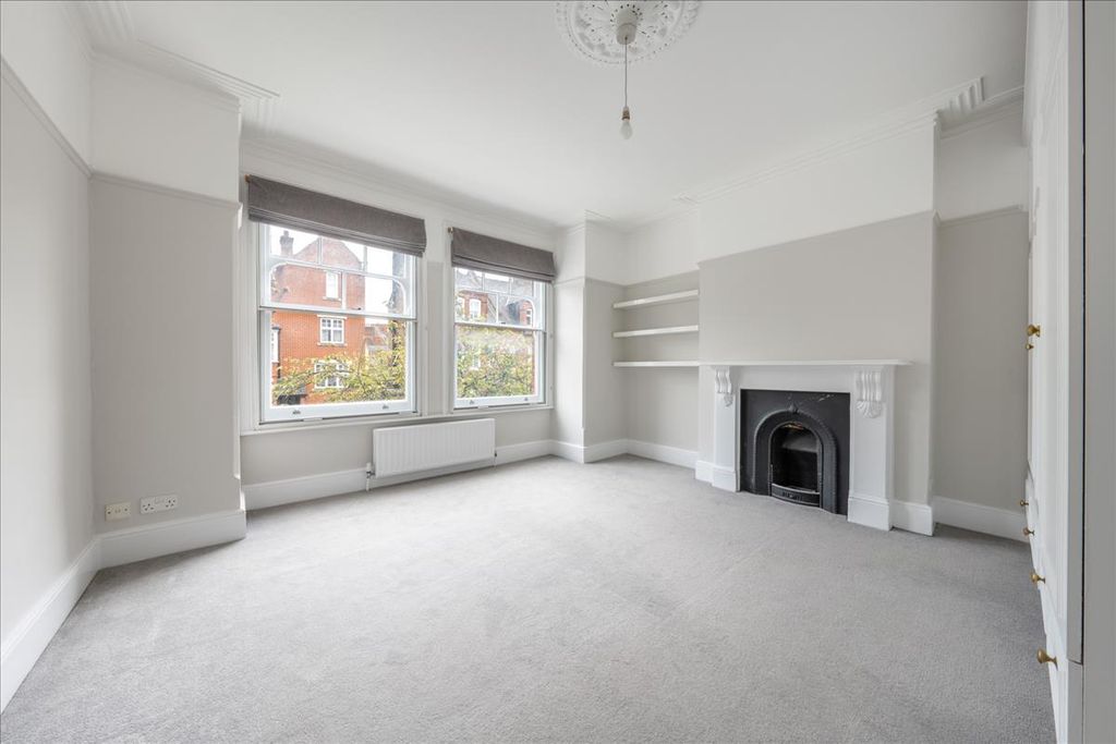 Property photo 3 of 11