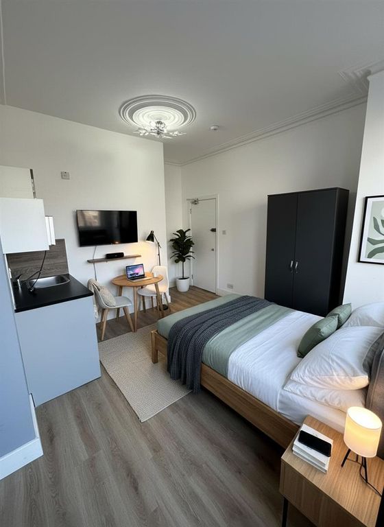 Property photo 1 of 3 Unit 1 Thorpe Road N15.Png