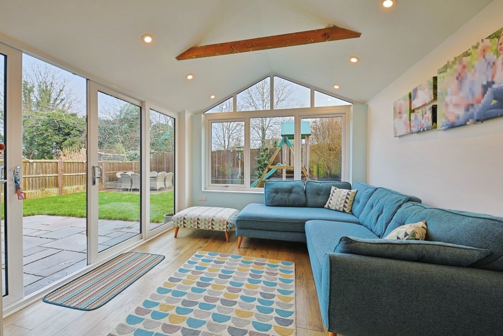 Property photo 2 of 15 4764105