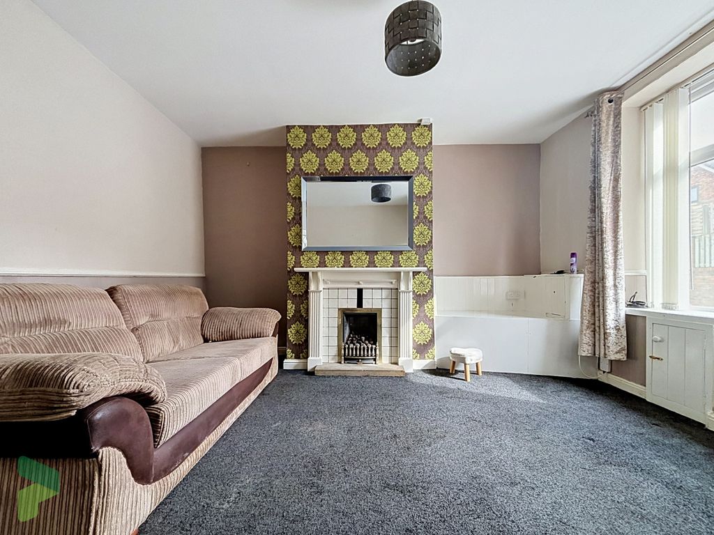 Property photo 3 of 11 Sitting Room