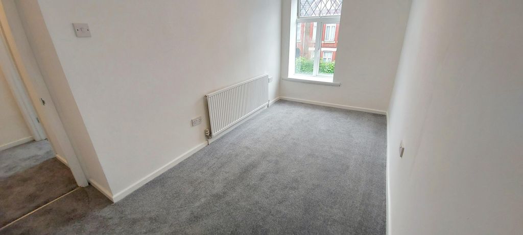 Property photo 3 of 8 Bedroom 1