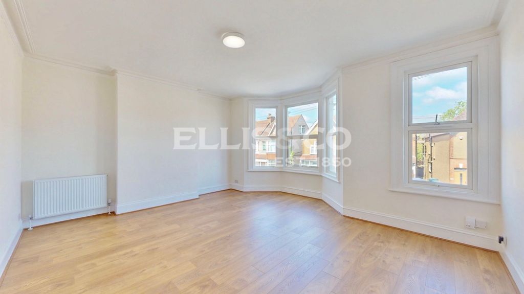 Property photo 2 of 24 Picture No. 08