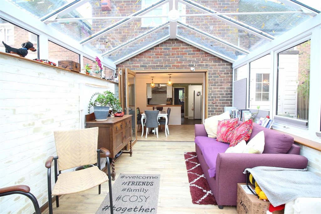 Property photo 3 of 27 11112.Jpg