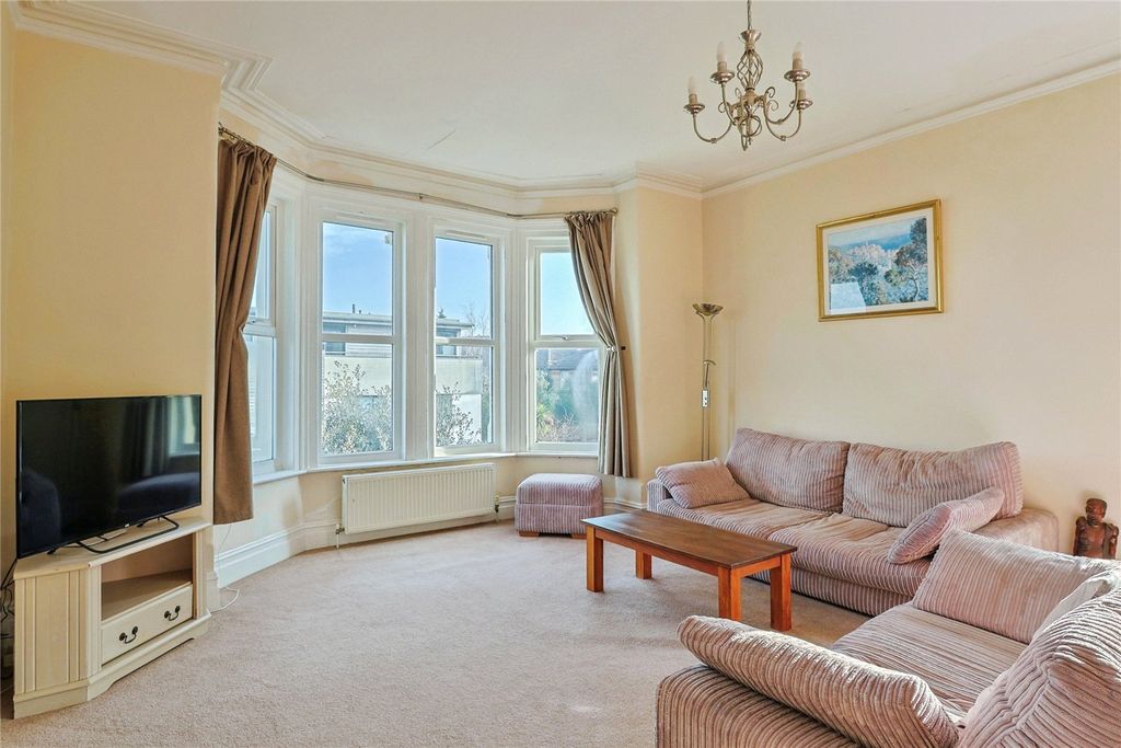 Property photo 2 of 22 Picture No. 05