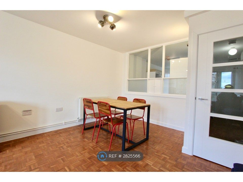 Property photo 3 of 11 Dining Space