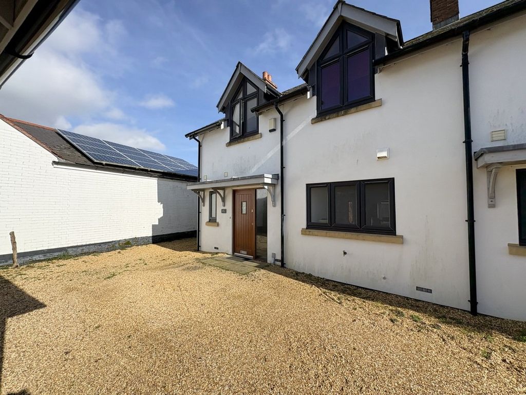 Property photo 3 of 30