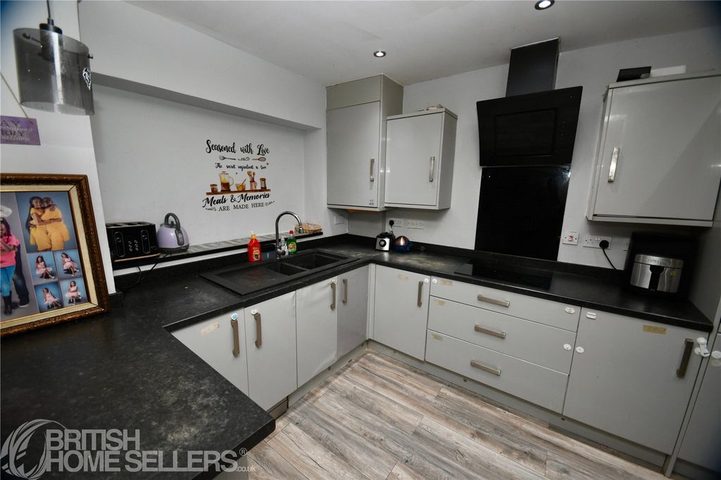 Property photo 2 of 14 Picture No. 03