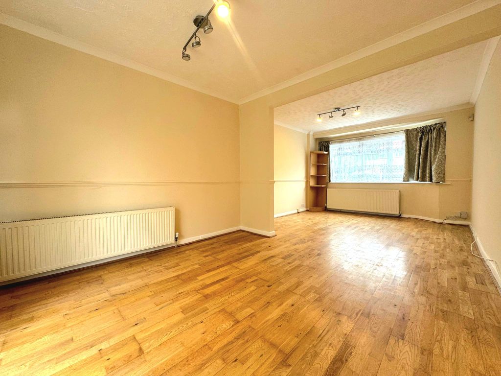 Property photo 2 of 11 8