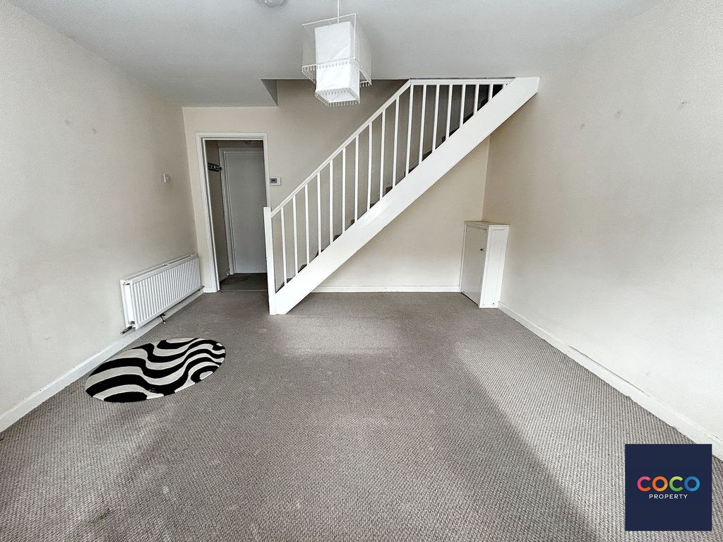 Property photo 3 of 13 Sitting Room