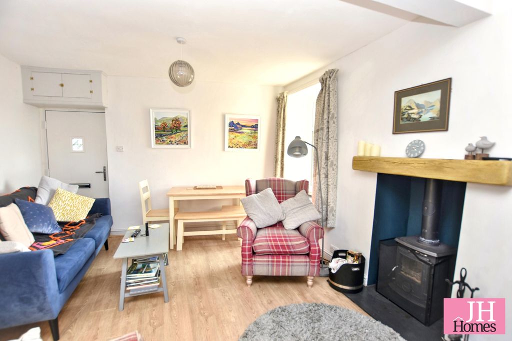 Property photo 2 of 22