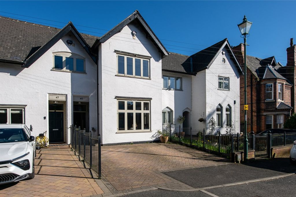 Property photo 1 of 19 (Main)