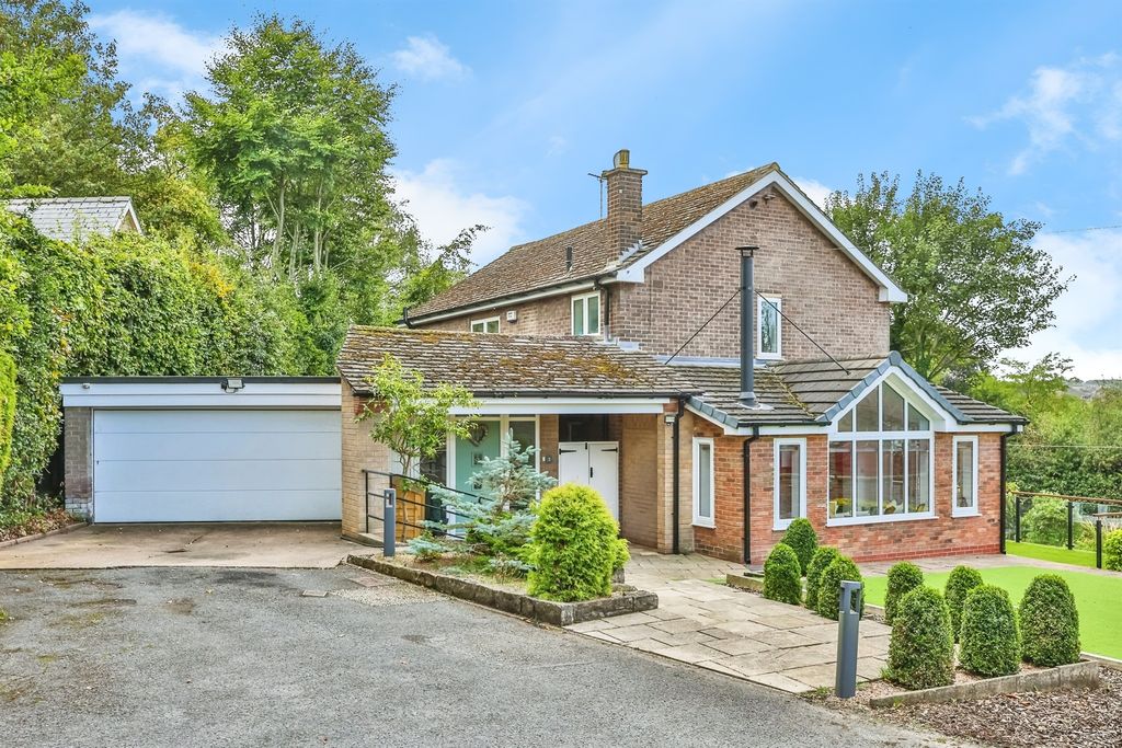 Property photo 2 of 27